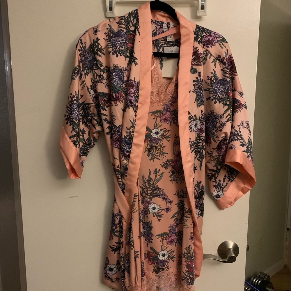 NWT Kimono Night Gown Set